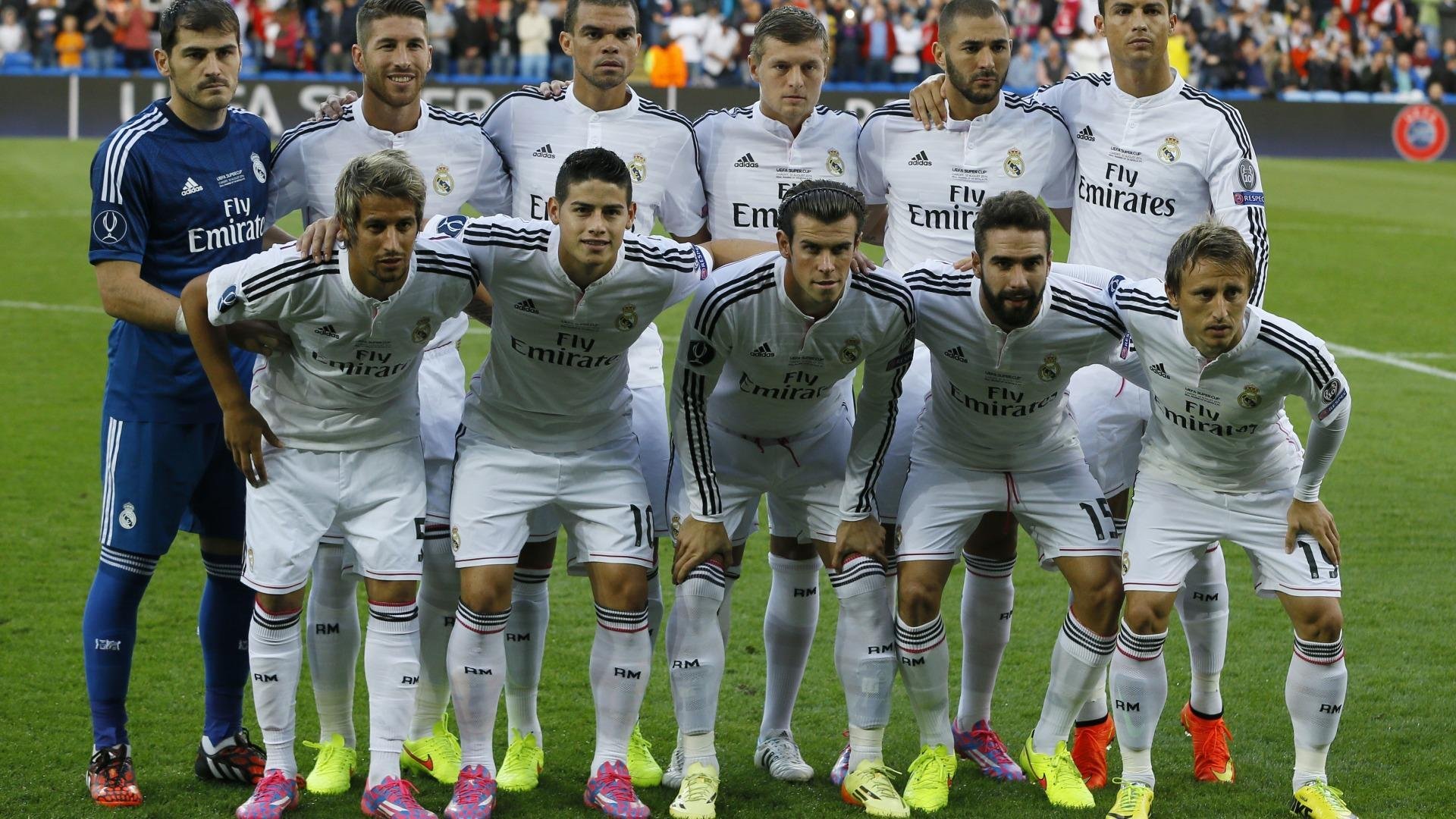 世界杯：摩洛哥队在清真寺集体祷告 感恩创造队史新高度